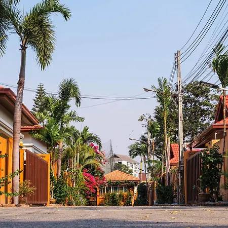 King Family Massarossa Pool Villa Pattaya Vip Exterior photo
